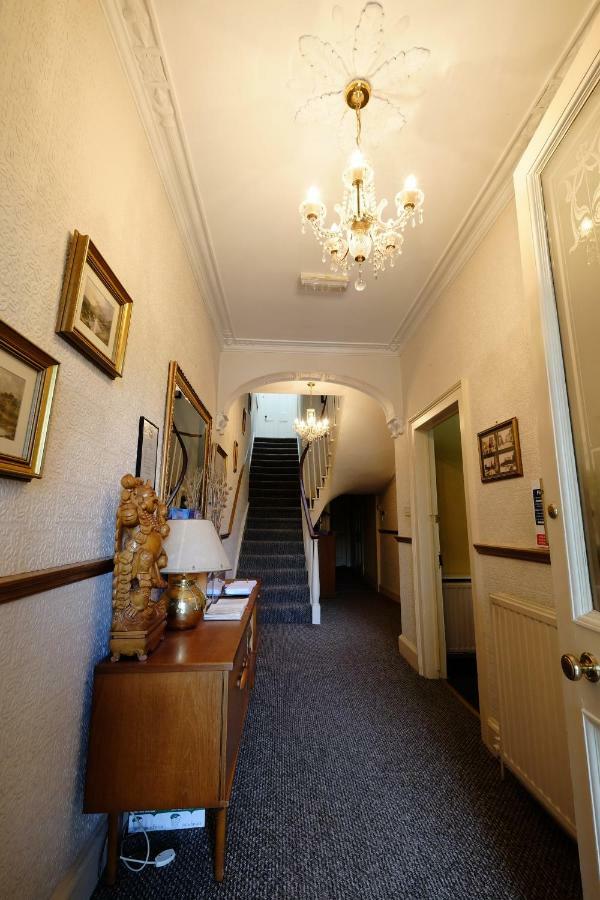 Talisker Guest House อินเวอร์เนส ภายนอก รูปภาพ